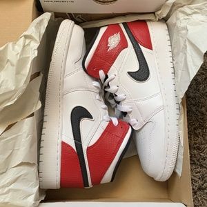 Air Jordan 1 Mid (GS)